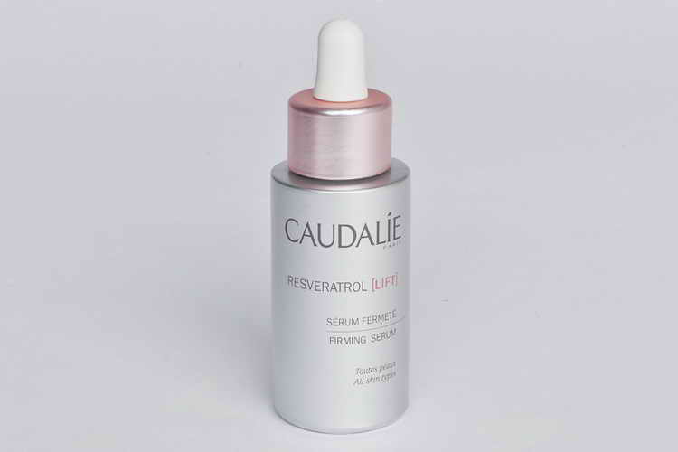 сыворотка Vinolift Serum Аu Resveratrol de Vigne от Caudalie